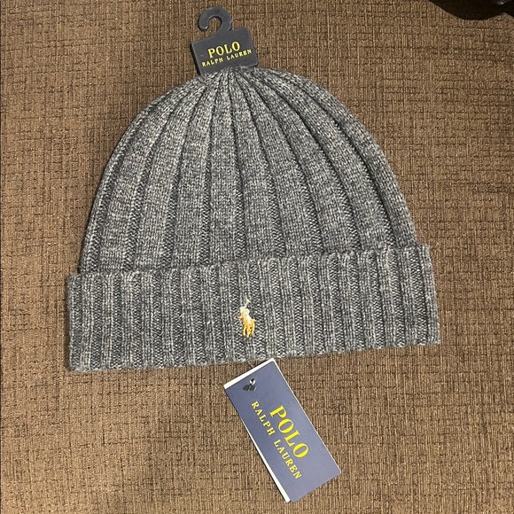 Polo by Ralph Lauren Gray Ribbed Knit Cuffed Beanie with Embroidered Pony - Picture 5 of 7